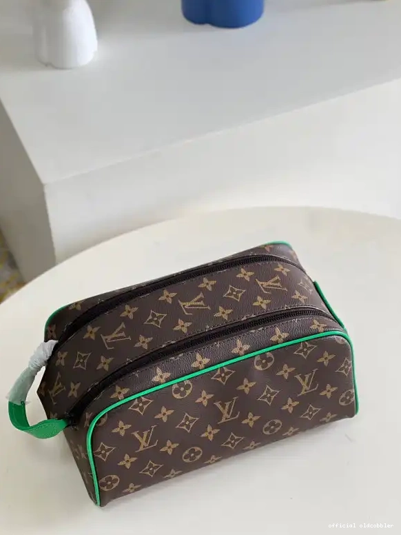 Official oldcobbler DOPP VUITTON POUCH KIT TOILET LOUIS 0525